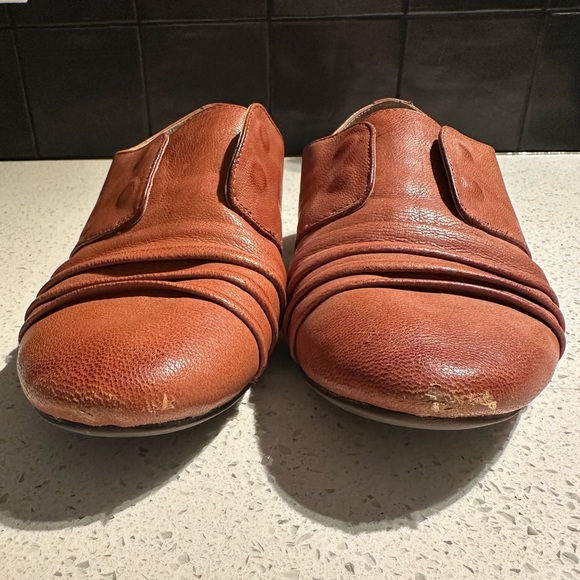 Kenneth Cole•Slip-on Loafers (8) - Picture 6 of 8